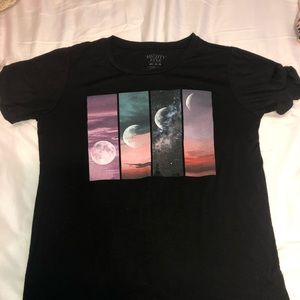 Cute and comfortable moon shirt